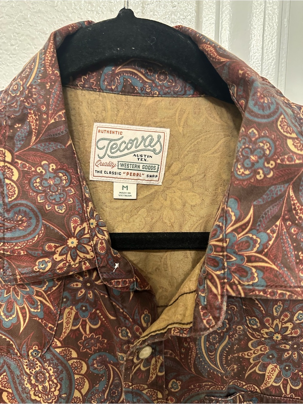 Tecovas Brown Paisley Western Pearl Snap. 90s Vintage vibe - Picture 2 of 4